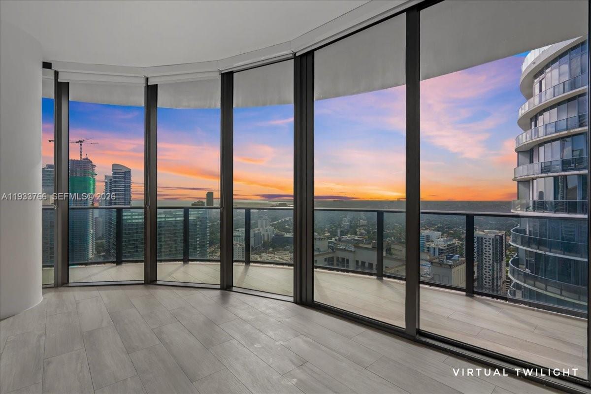 45 SW 9th St #4306, Miami FL 33130