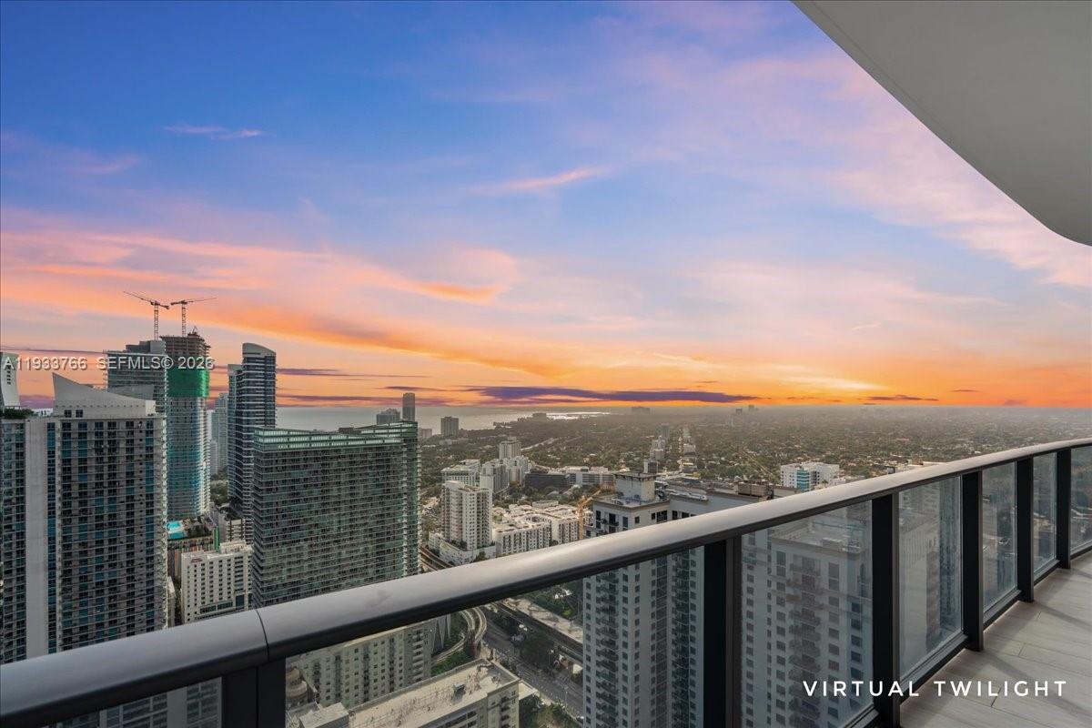 45 SW 9th St #4306, Miami FL 33130