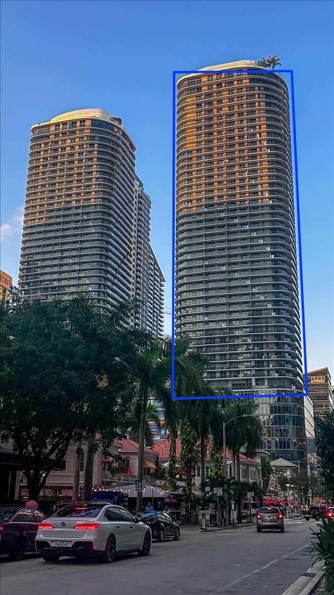 45 SW 9th St #4306, Miami FL 33130