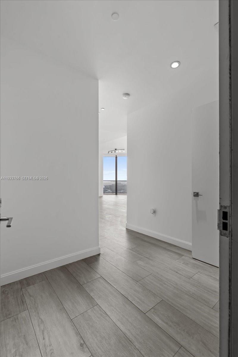 45 SW 9th St #4306, Miami FL 33130