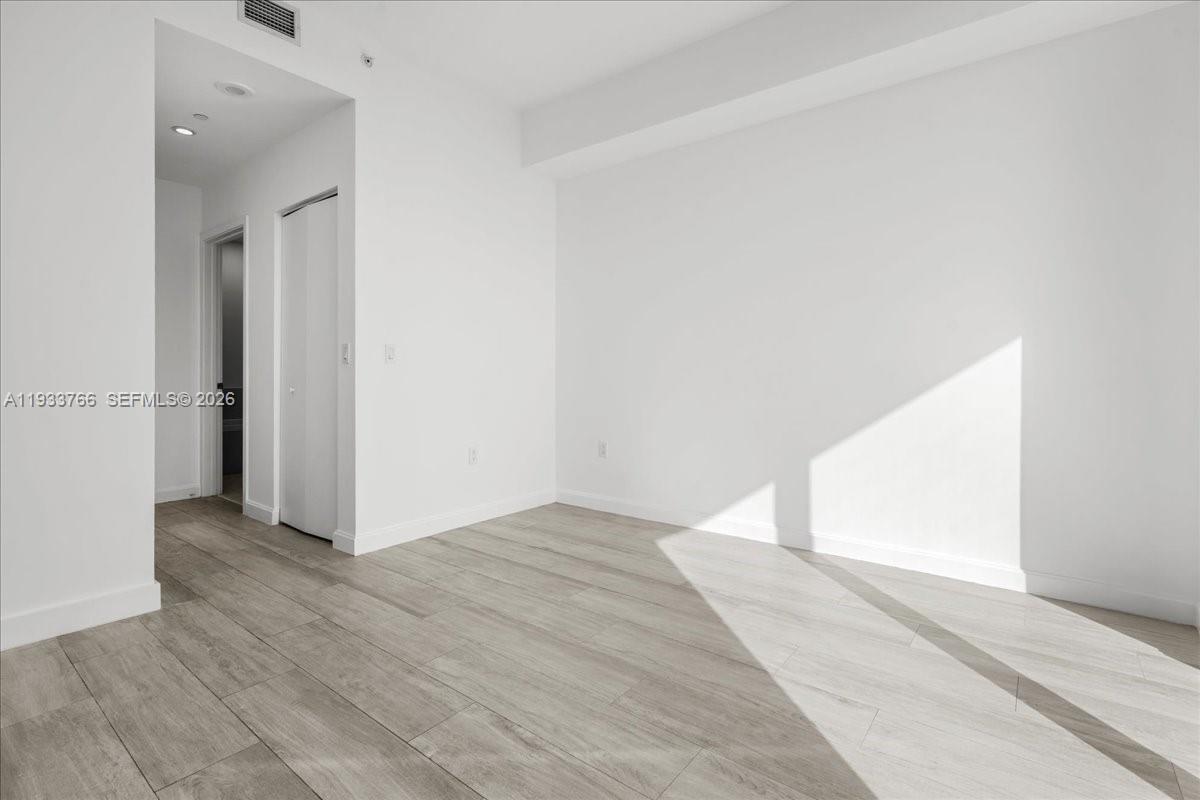 45 SW 9th St #4306, Miami FL 33130