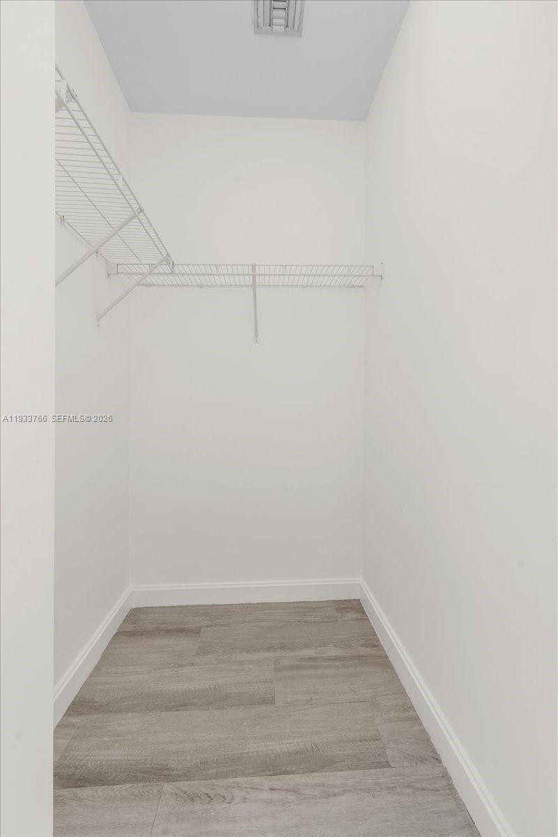 45 SW 9th St #4306, Miami FL 33130