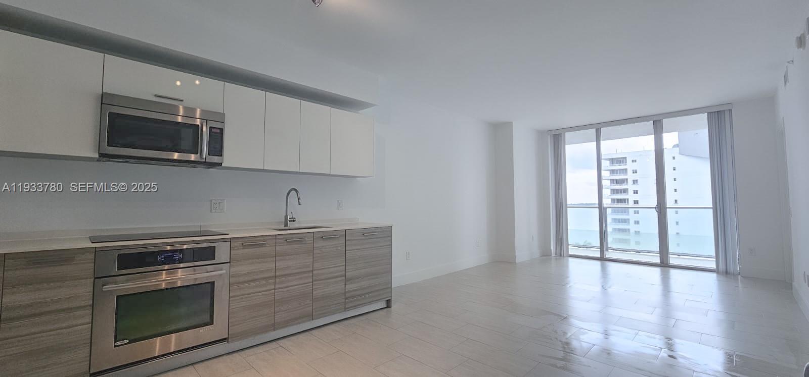 1300 Brickell Bay Dr #1106, Miami FL 33131