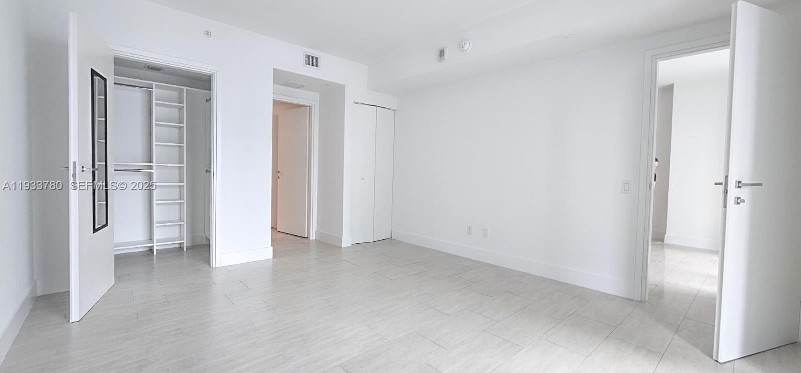 1300 Brickell Bay Dr #1106, Miami FL 33131