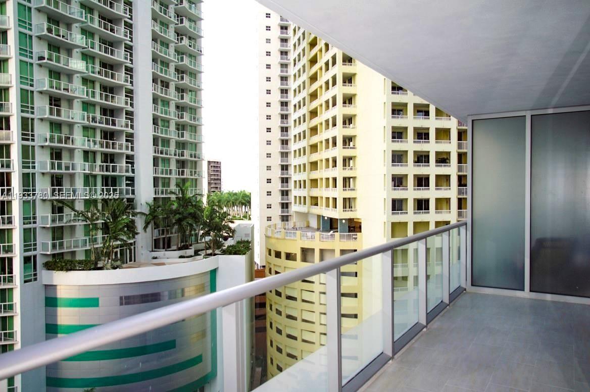 1300 Brickell Bay Dr #1106, Miami FL 33131