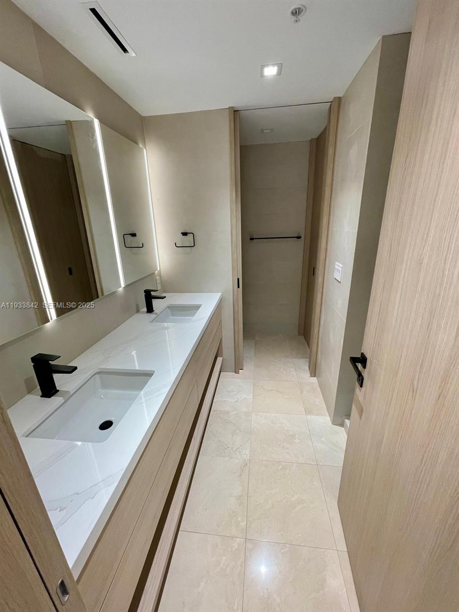251 Crandon Blvd #1228, Key Biscayne FL 33149