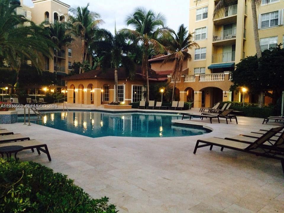 19901 E Country Club Dr #2403, Aventura FL 33180