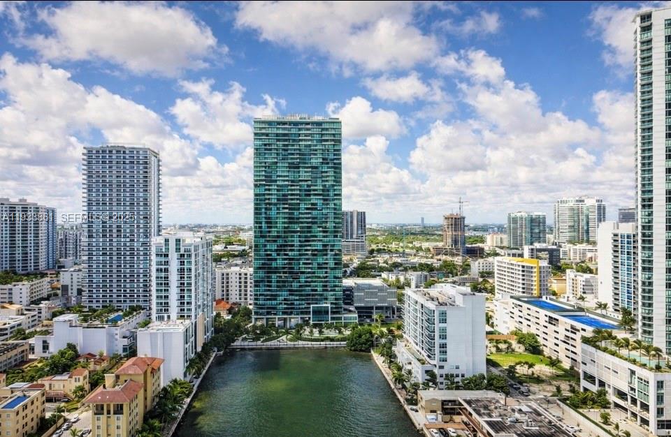 460 NE 28th St #3807, Miami FL 33137
