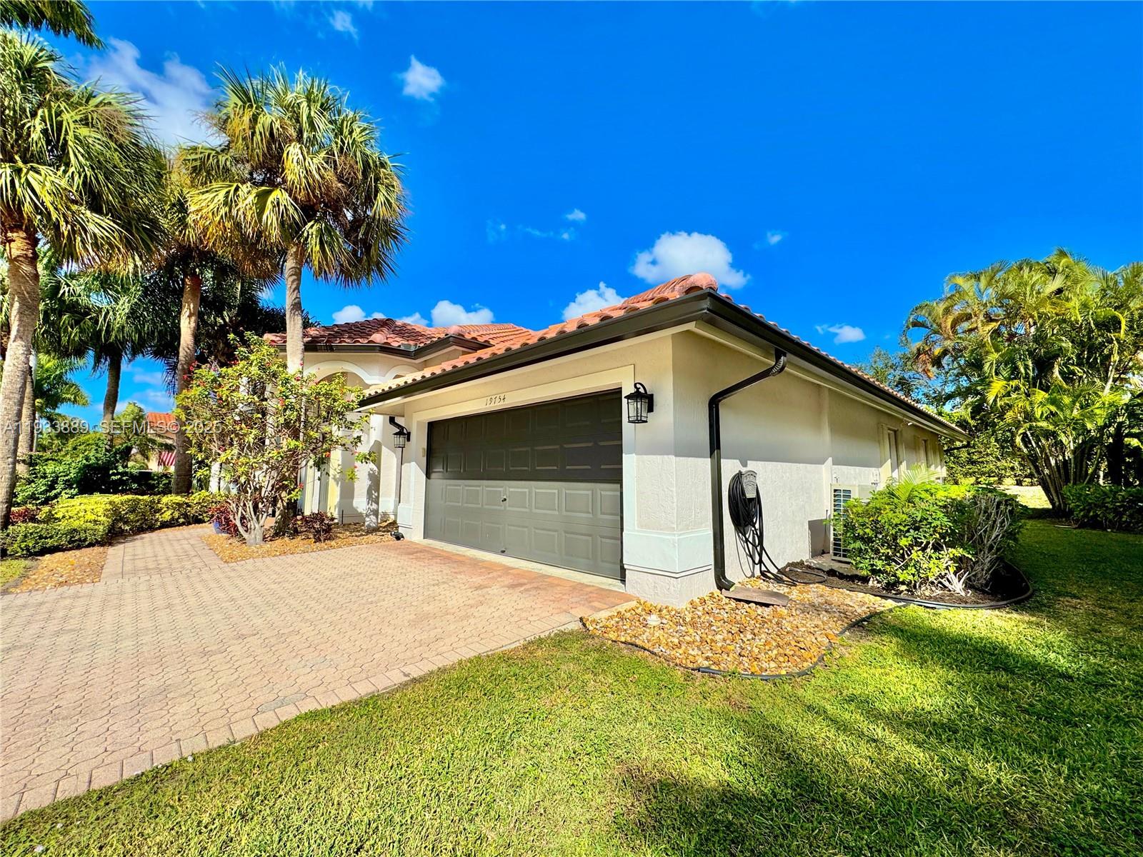 19754 Dinner Key Dr, Boca Raton FL 33498