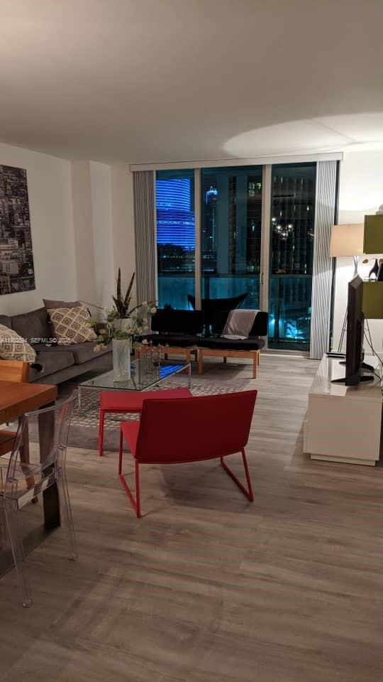 500 Brickell Ave #1507, Miami FL 33131
