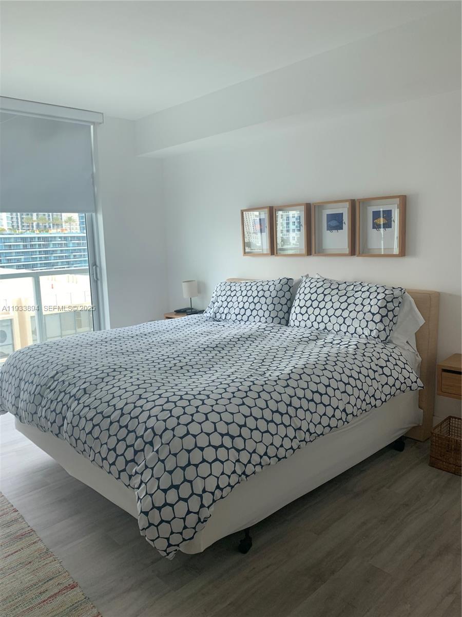 500 Brickell Ave #1507, Miami FL 33131