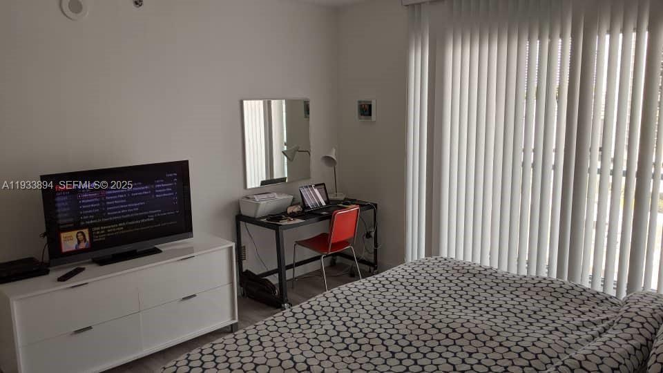 500 Brickell Ave #1507, Miami FL 33131