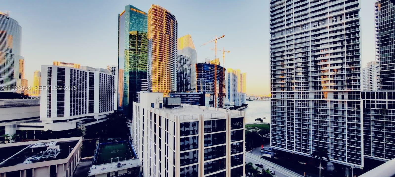 500 Brickell Ave #1507, Miami FL 33131