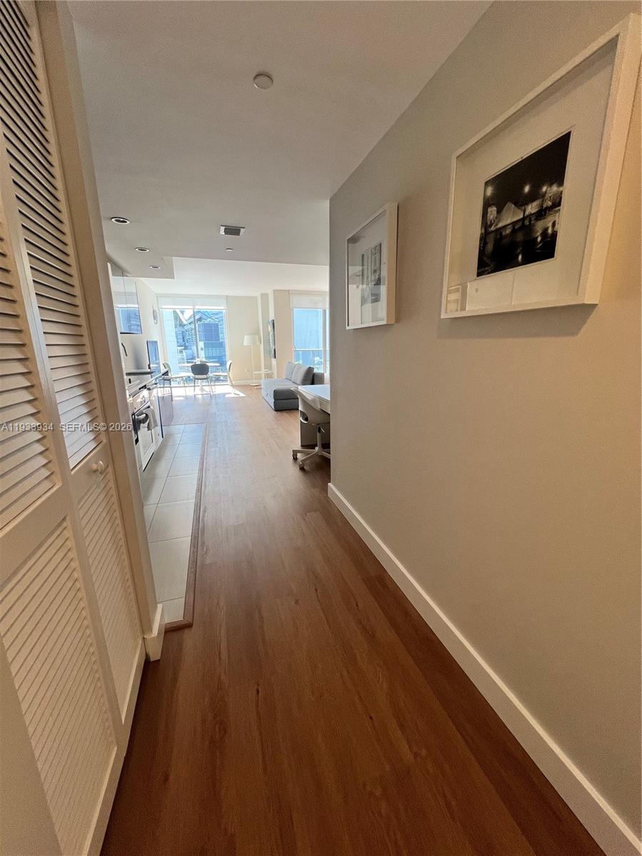 31 SE 6th St #703, Miami FL 33131