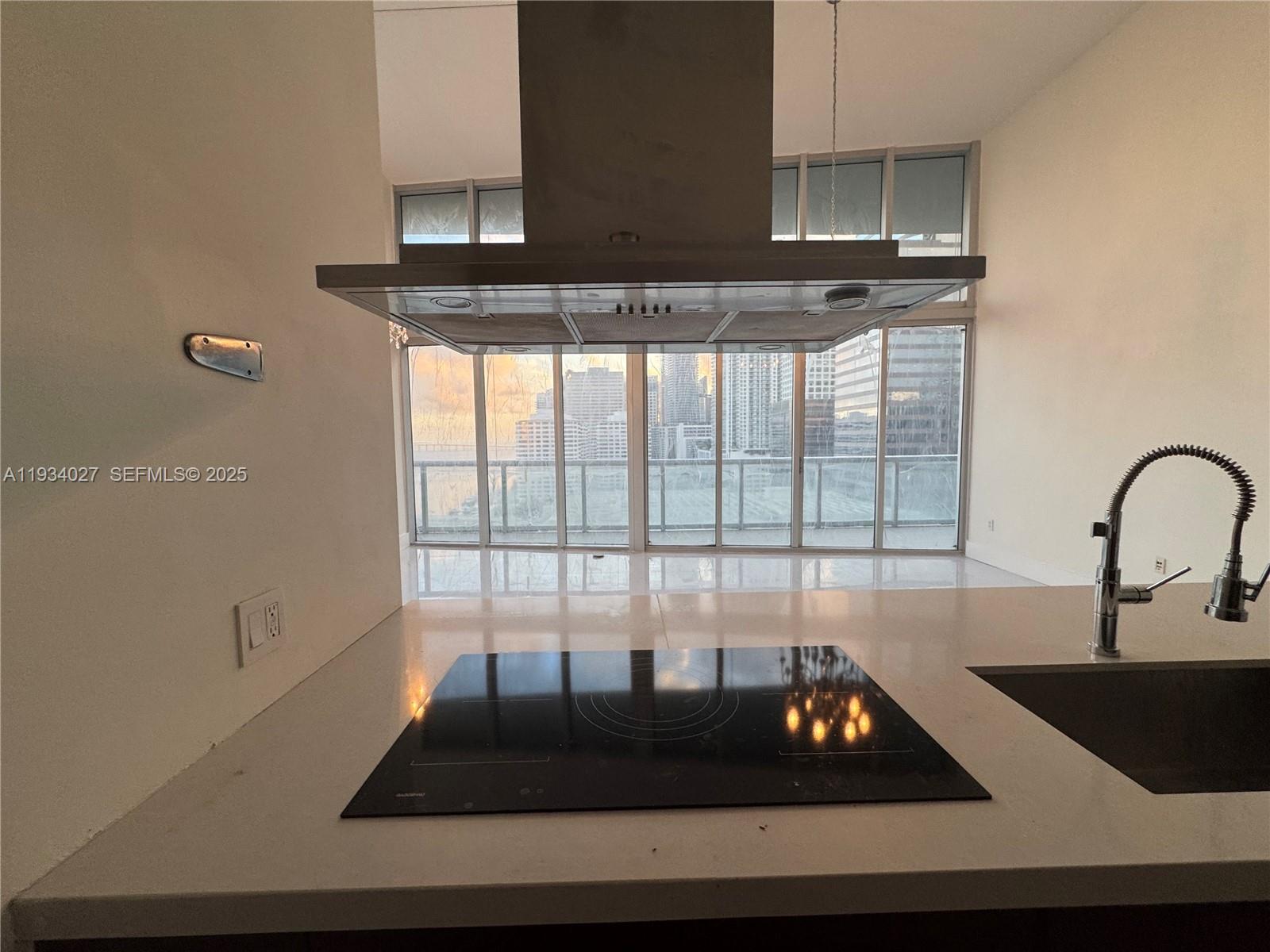 495 Brickell Ave #1501, Miami FL 33131