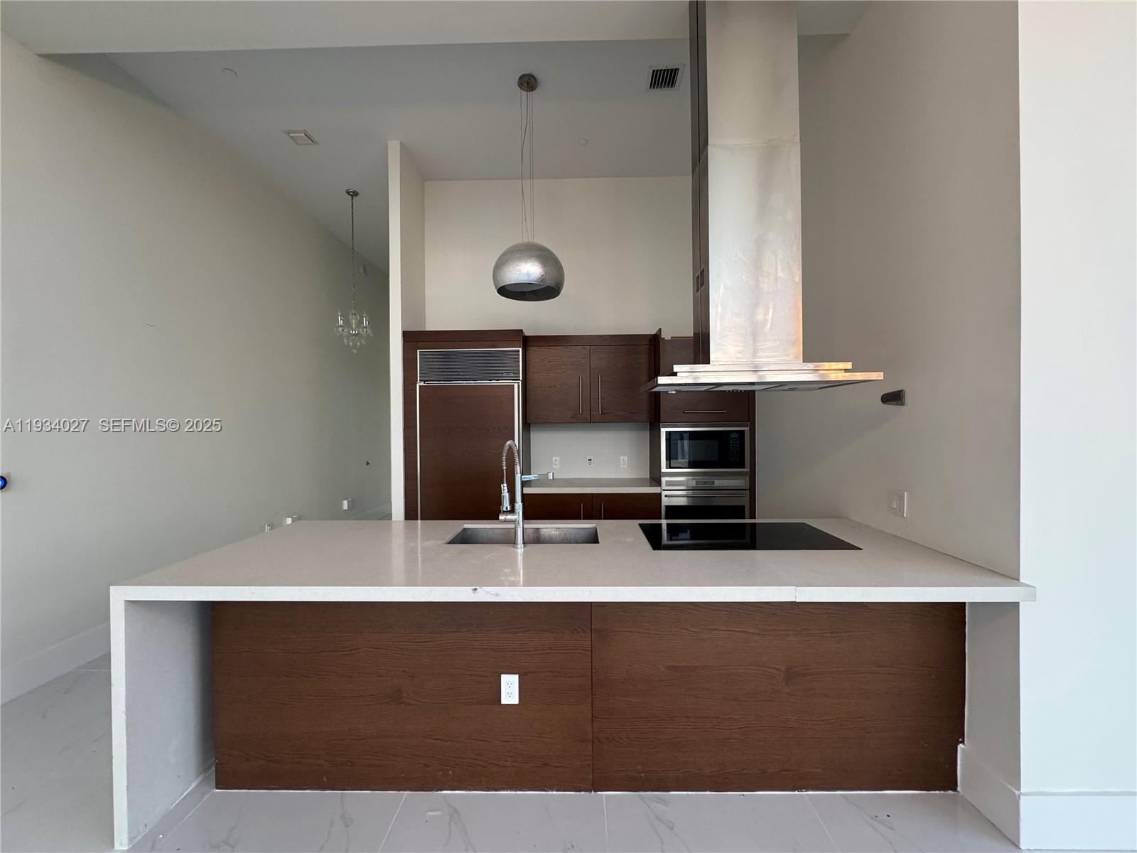 495 Brickell Ave #1501, Miami FL 33131