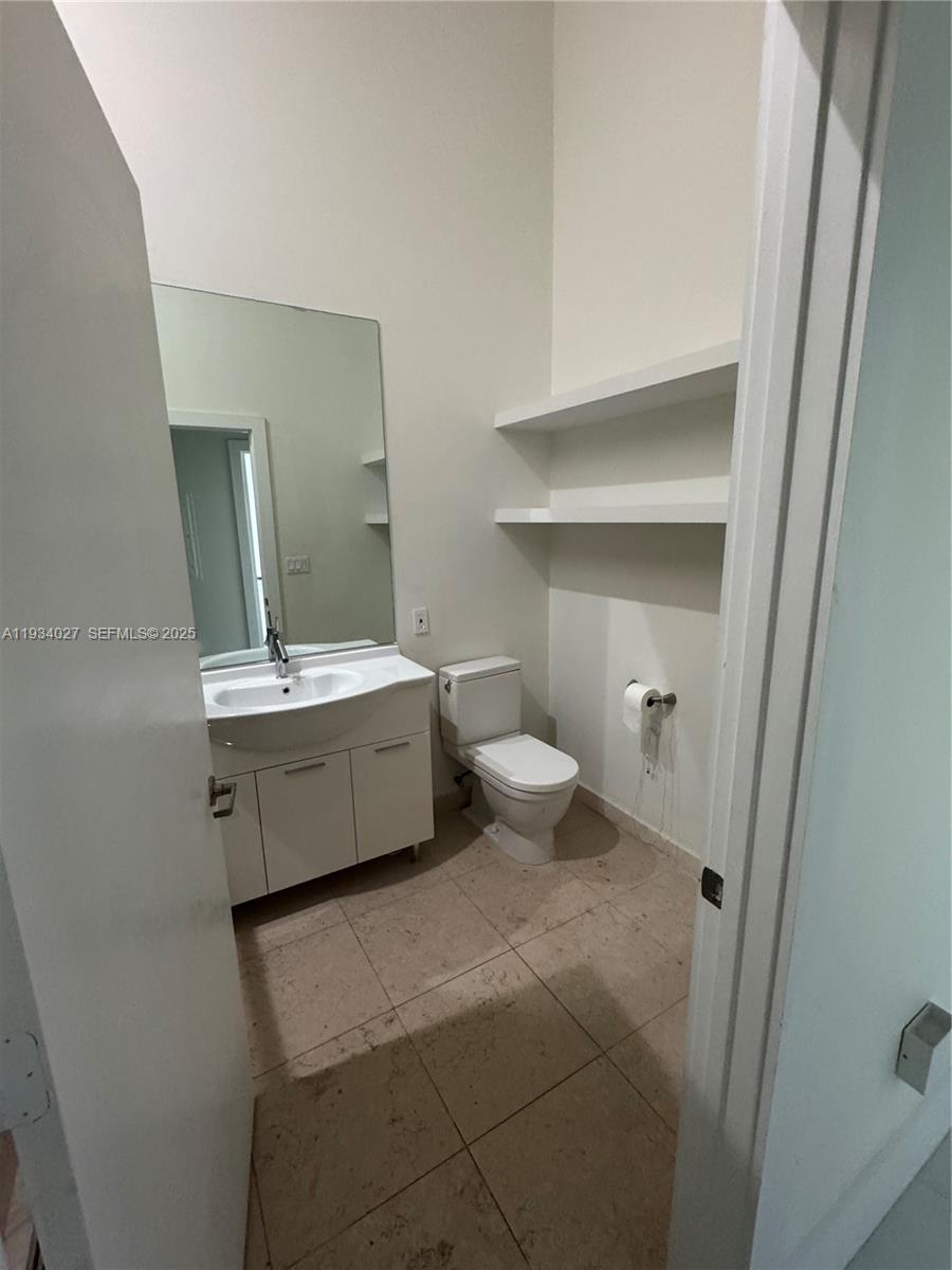 495 Brickell Ave #1501, Miami FL 33131