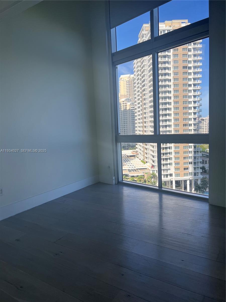 495 Brickell Ave #1501, Miami FL 33131