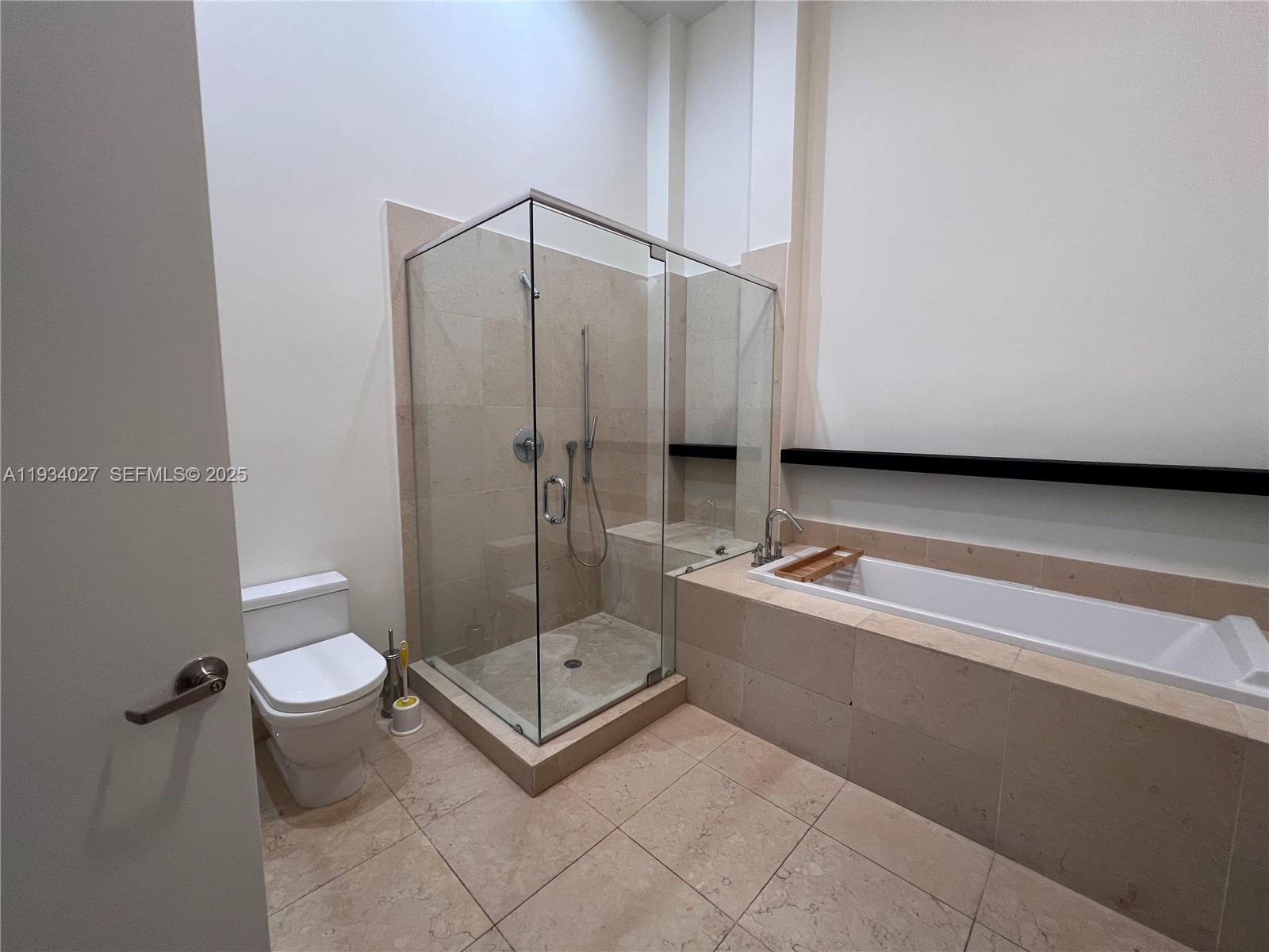 495 Brickell Ave #1501, Miami FL 33131