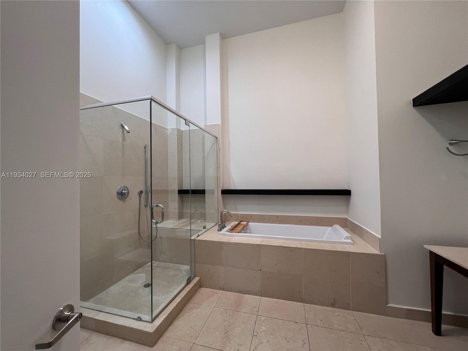 495 Brickell Ave #1501, Miami FL 33131