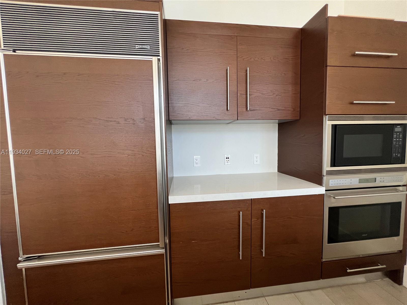 495 Brickell Ave #1501, Miami FL 33131
