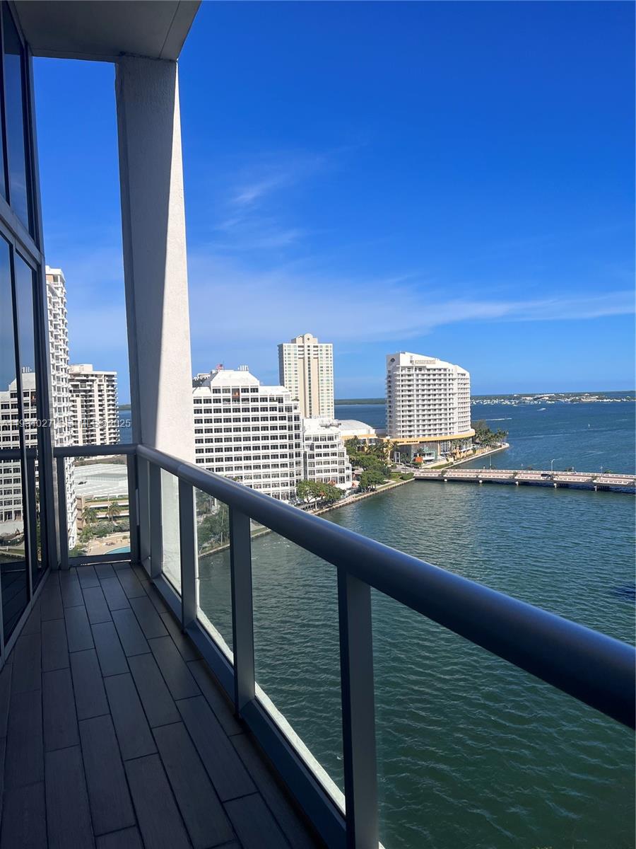 495 Brickell Ave #1501, Miami FL 33131
