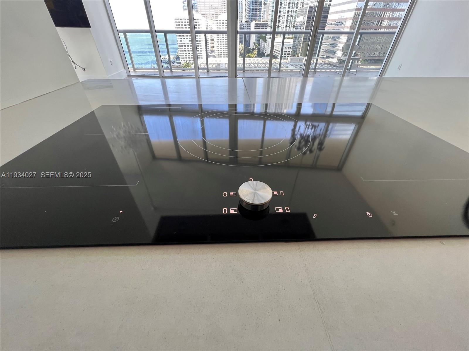495 Brickell Ave #1501, Miami FL 33131