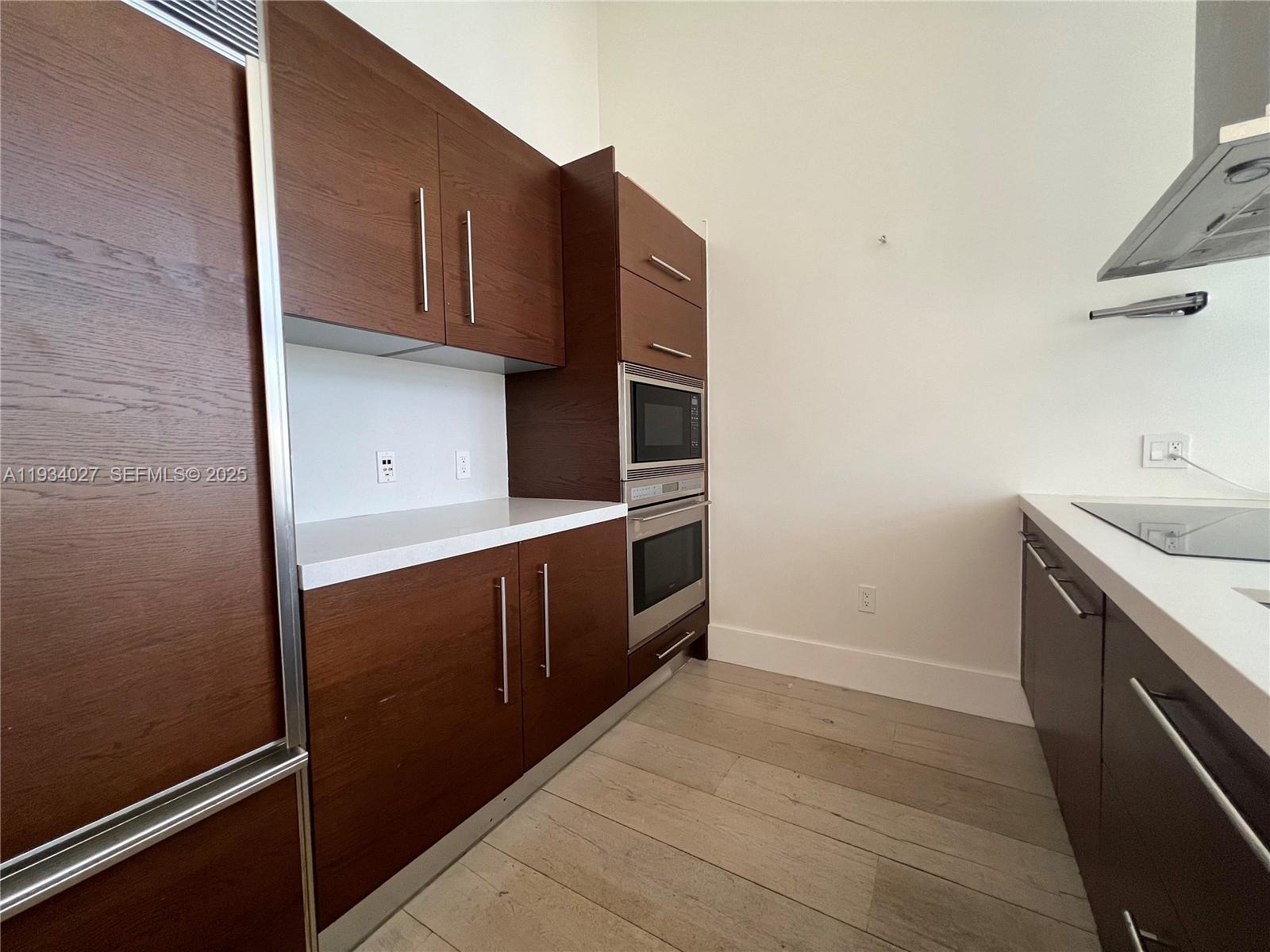 495 Brickell Ave #1501, Miami FL 33131