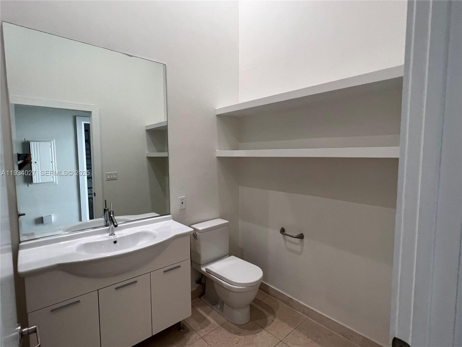 495 Brickell Ave #1501, Miami FL 33131
