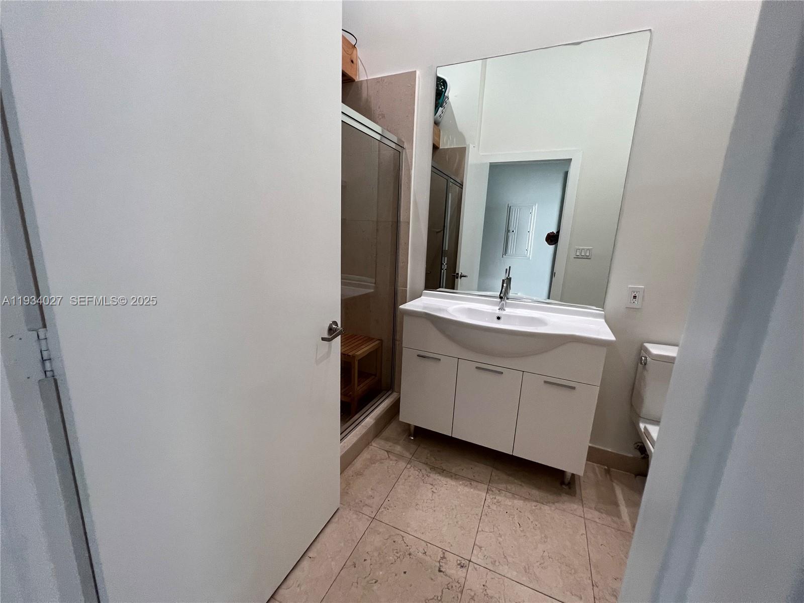 495 Brickell Ave #1501, Miami FL 33131