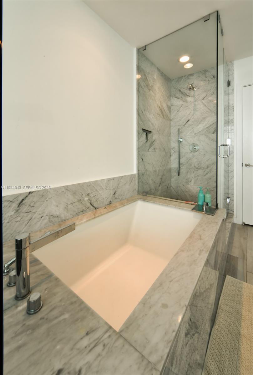 480 NE 31st St #3404, Miami FL 33137