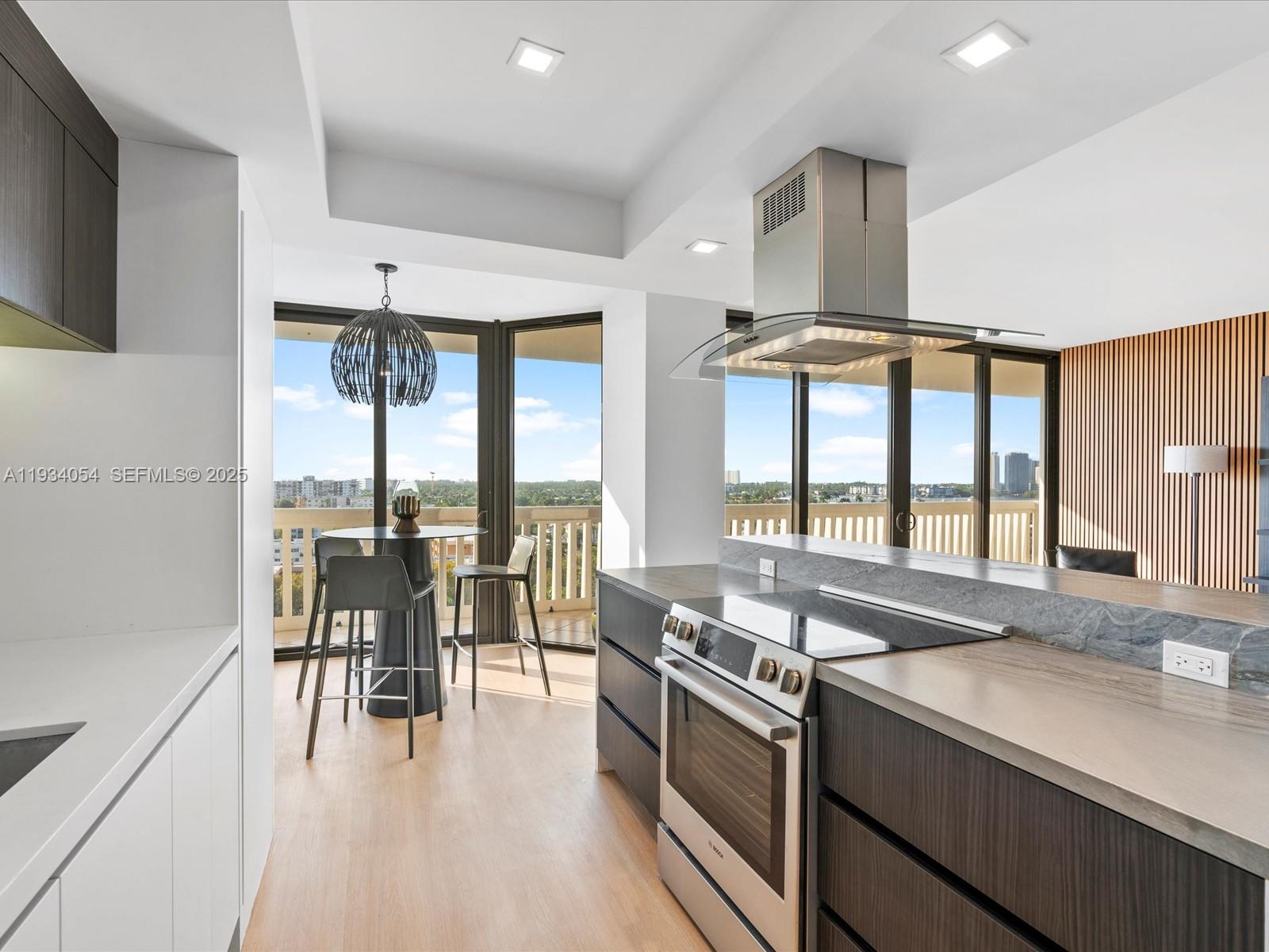 2000 Island Blvd #903, Aventura FL 33160