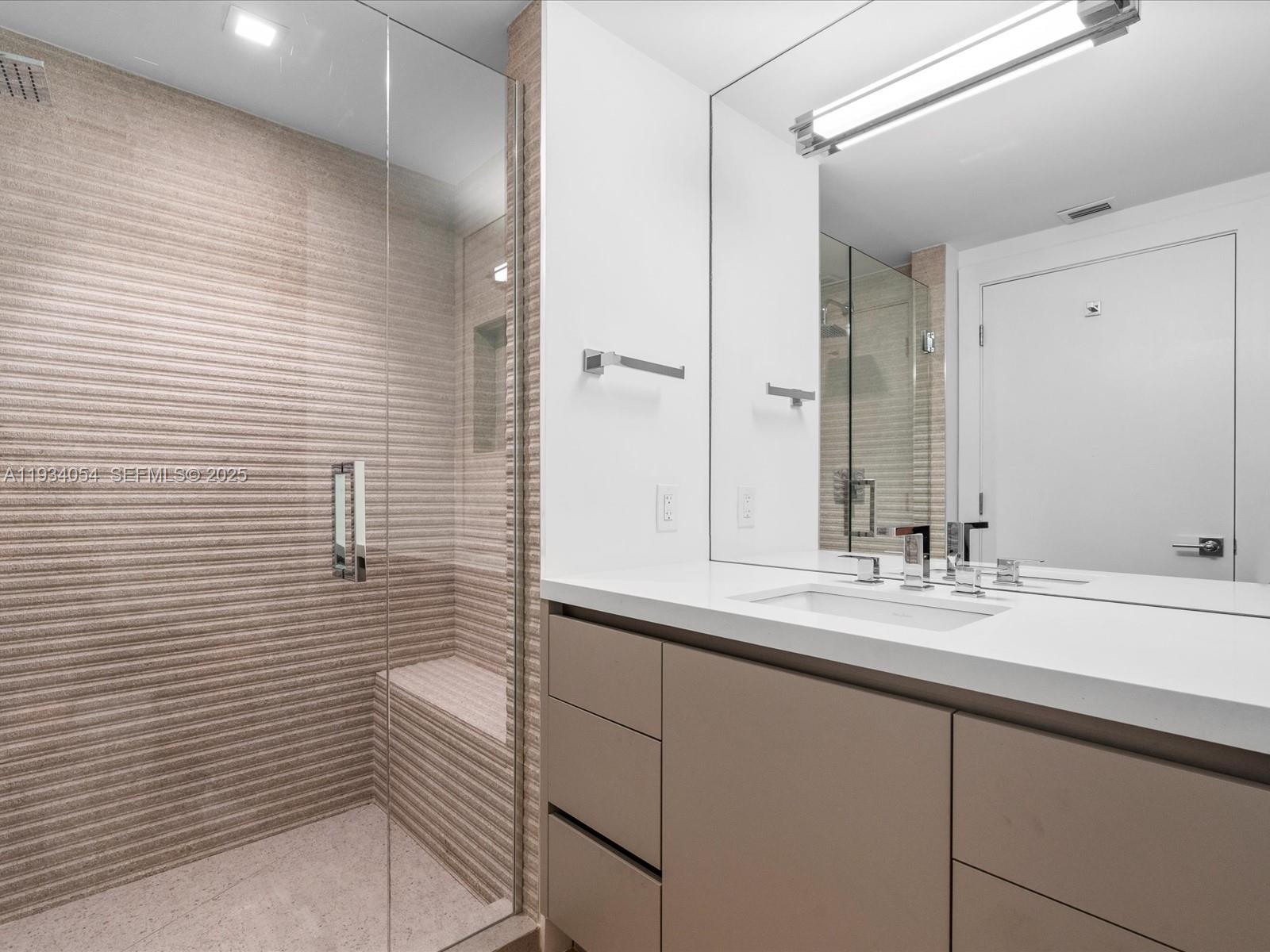 2000 Island Blvd #903, Aventura FL 33160