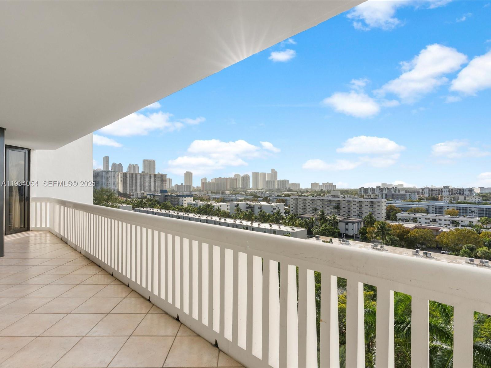 2000 Island Blvd #903, Aventura FL 33160