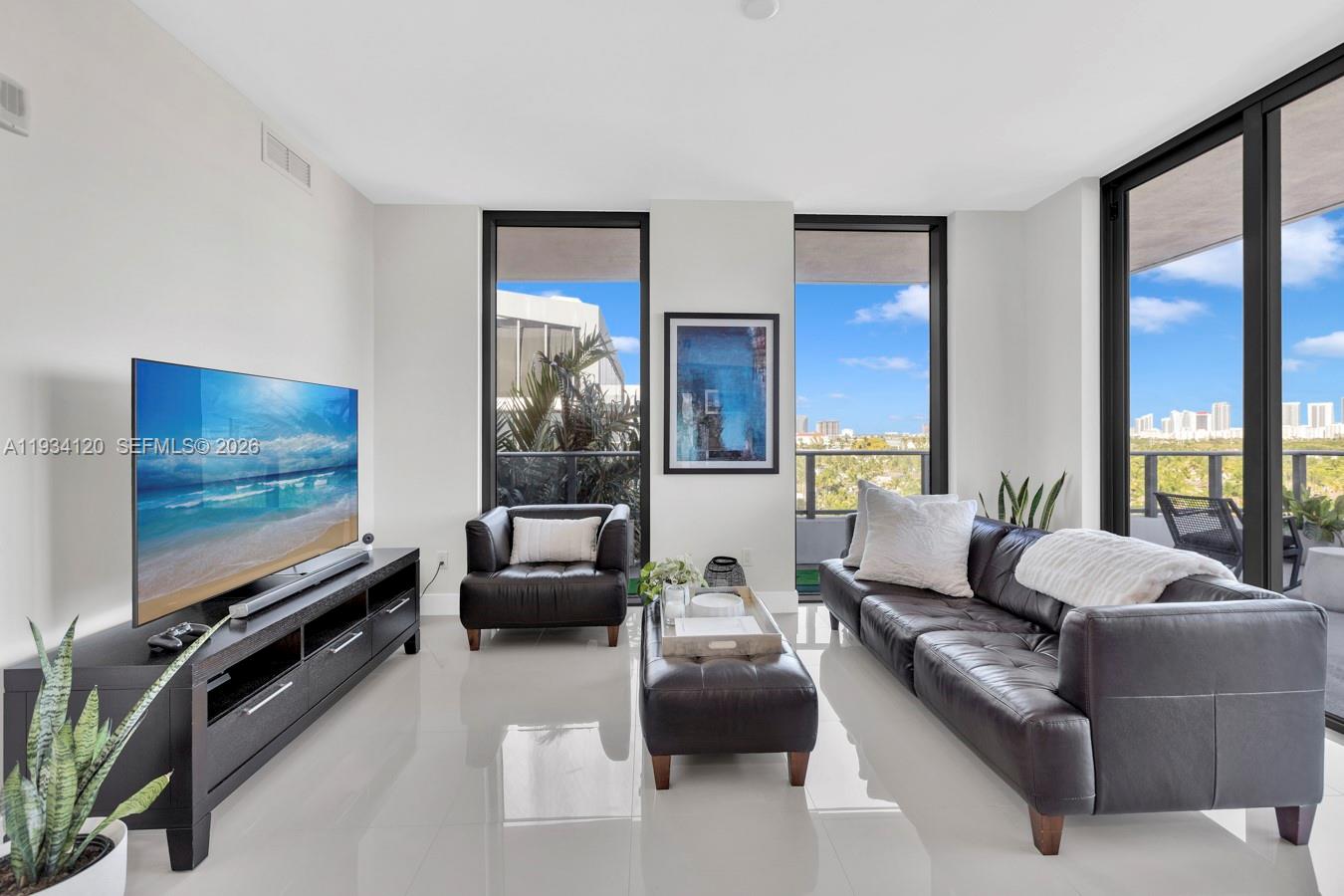 2960 NE 207 St #810, Aventura FL 33180