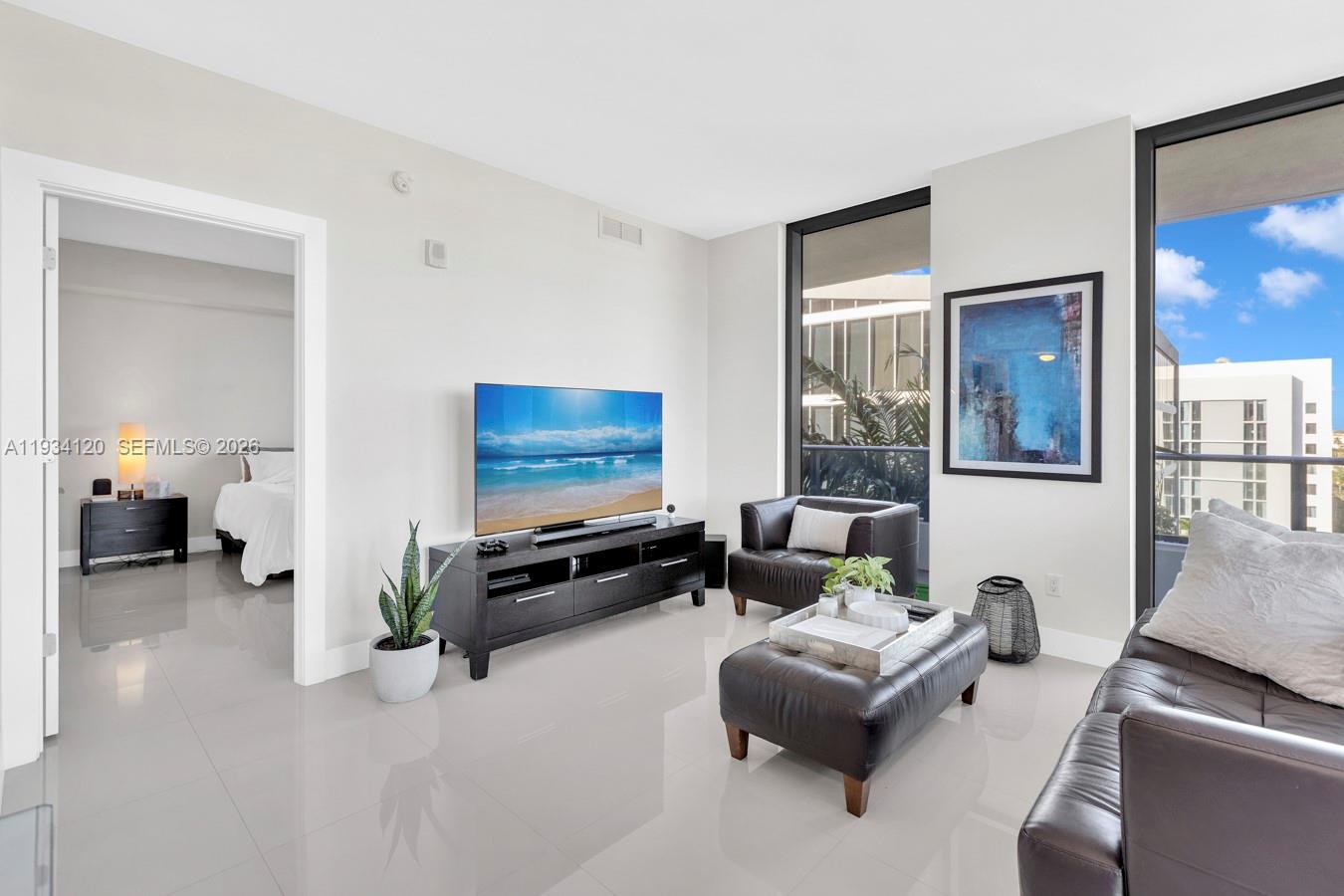 2960 NE 207 St #810, Aventura FL 33180