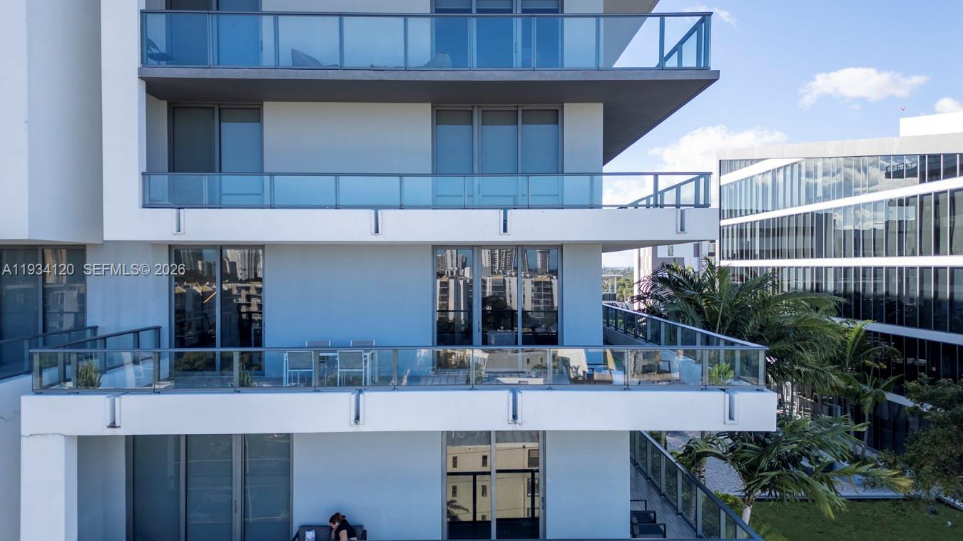 2960 NE 207 St #810, Aventura FL 33180