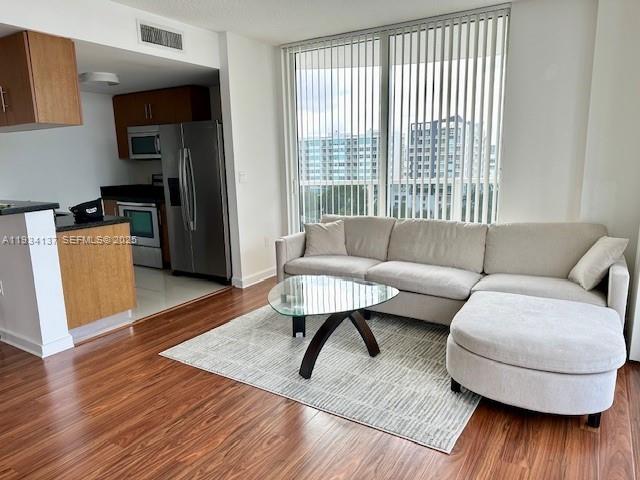 601 NE 23rd St #1106, Miami FL 33137