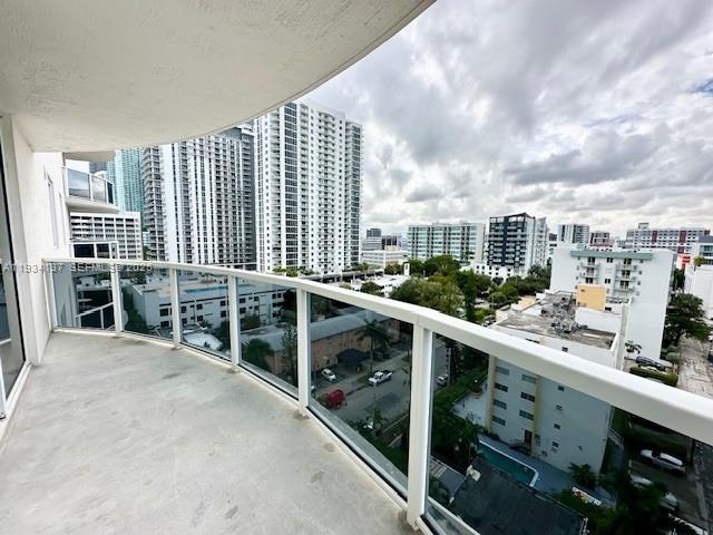 601 NE 23rd St #1106, Miami FL 33137