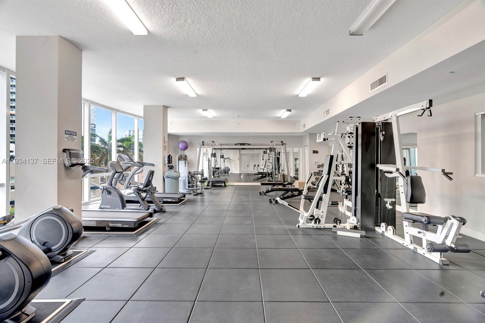 601 NE 23rd St #1106, Miami FL 33137