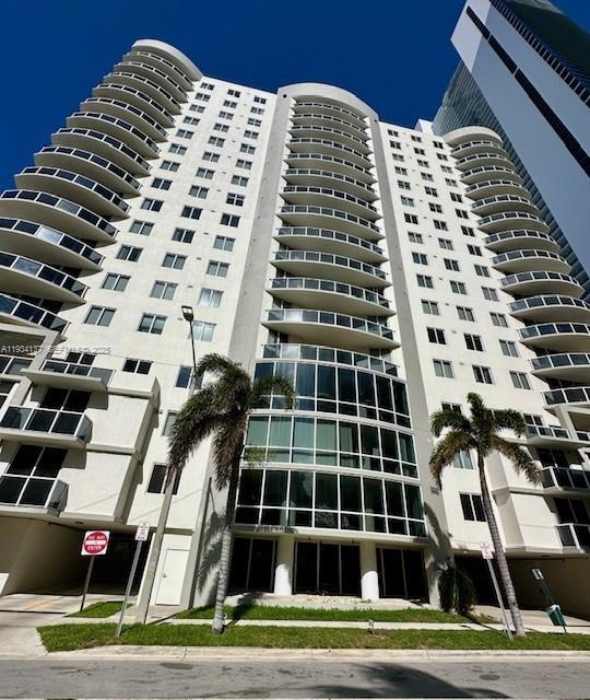 601 NE 23rd St #1106, Miami FL 33137