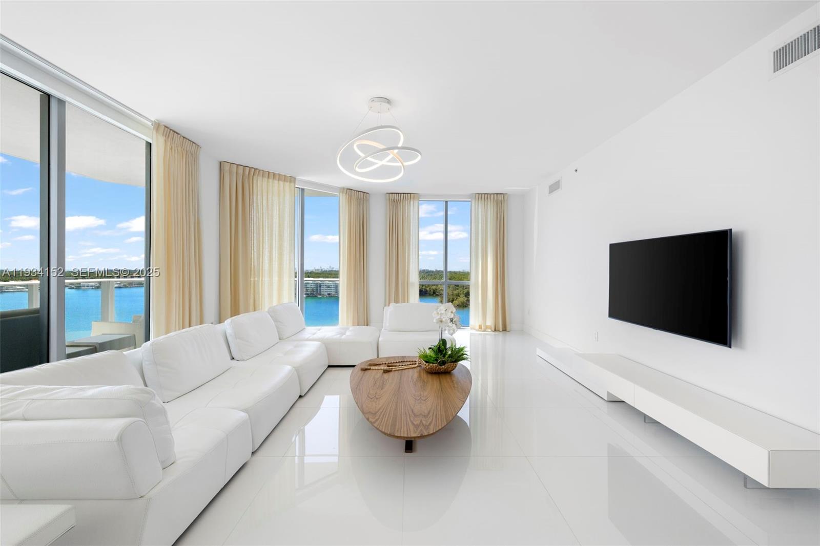 17111 Biscayne Blvd #1110, North Miami Beach FL 33160