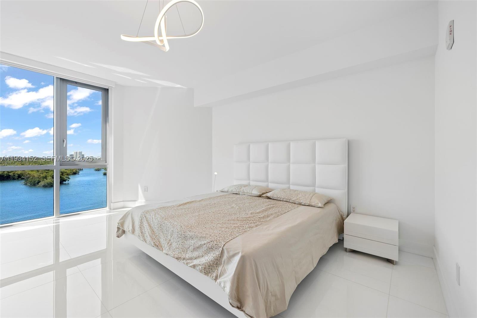 17111 Biscayne Blvd #1110, North Miami Beach FL 33160