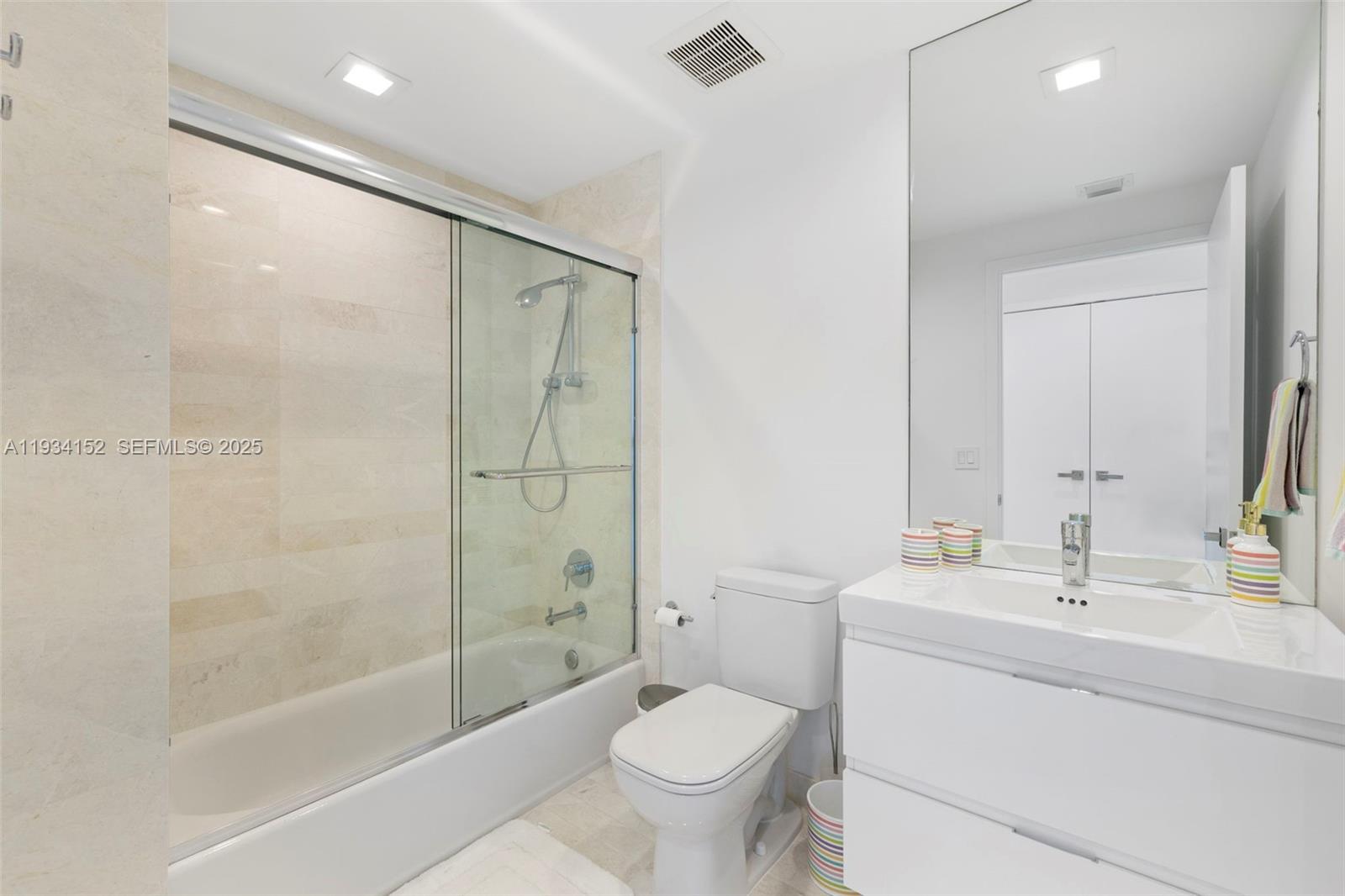 17111 Biscayne Blvd #1110, North Miami Beach FL 33160