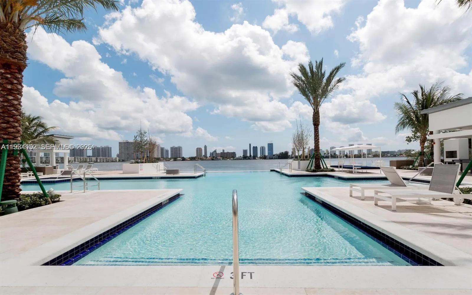 17111 Biscayne Blvd #1110, North Miami Beach FL 33160