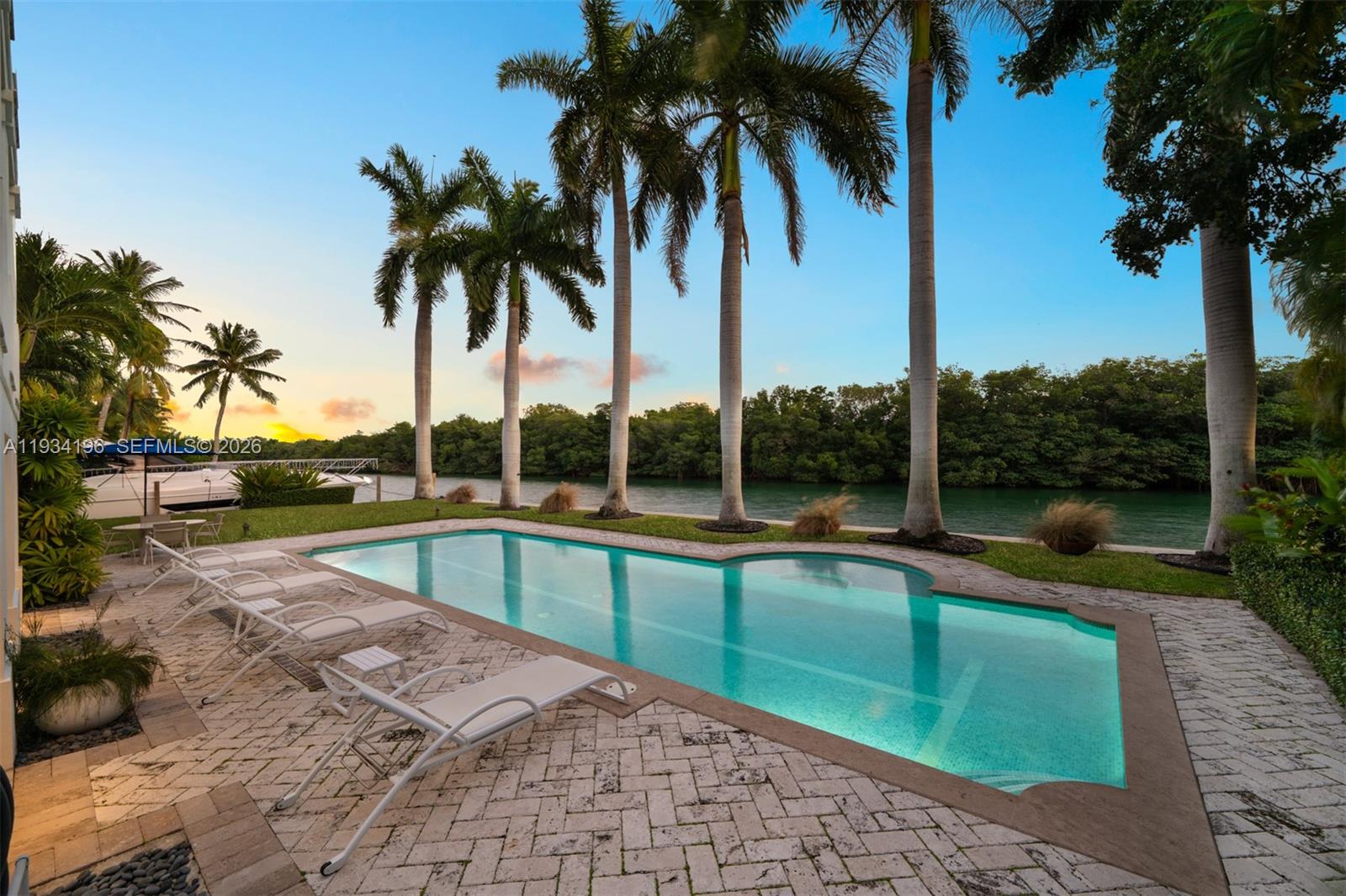 100 Cape Florida Dr, Key Biscayne FL 33149