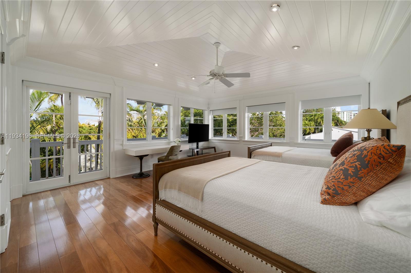100 Cape Florida Dr, Key Biscayne FL 33149
