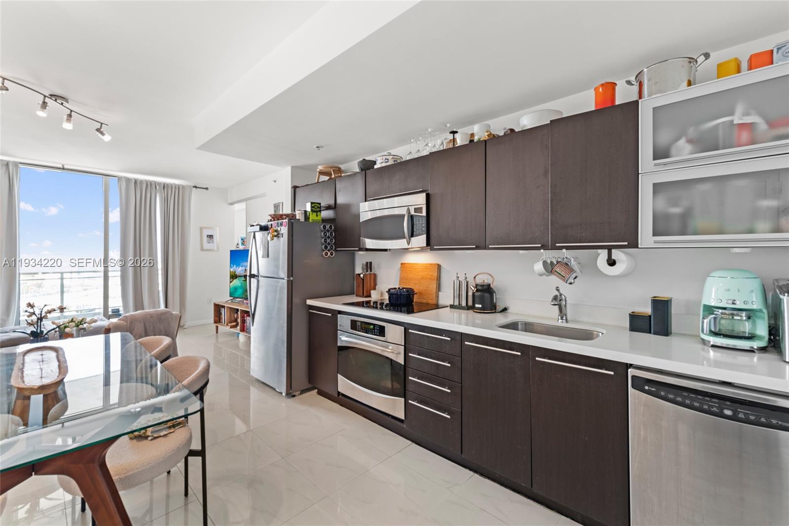 90 SW 3rd St #2109, Miami FL 33130