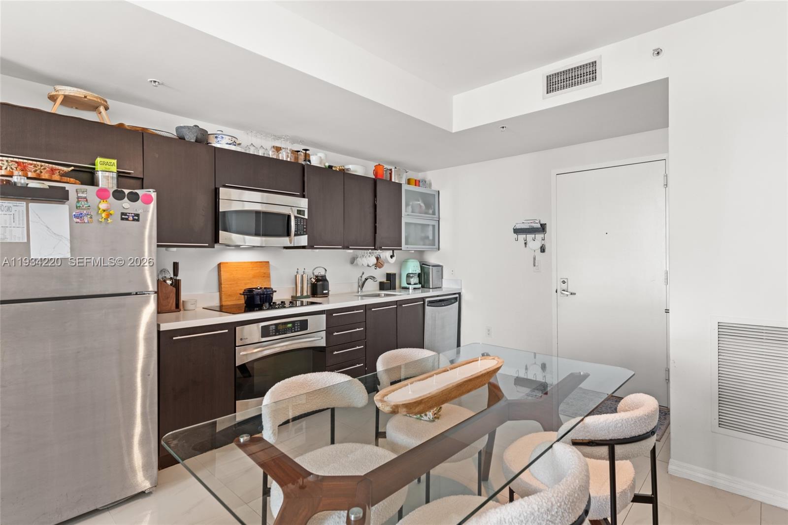 90 SW 3rd St #2109, Miami FL 33130