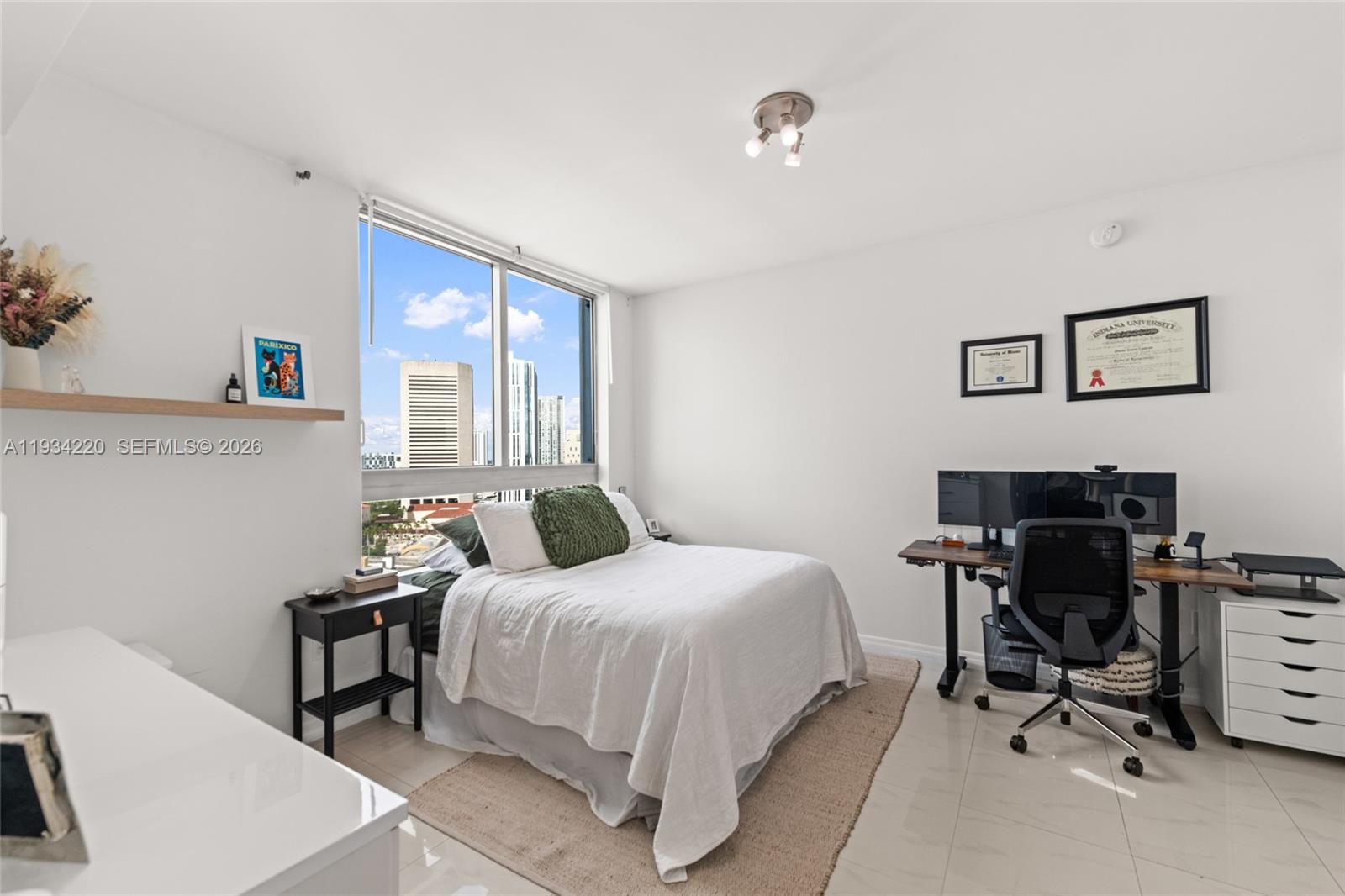 90 SW 3rd St #2109, Miami FL 33130